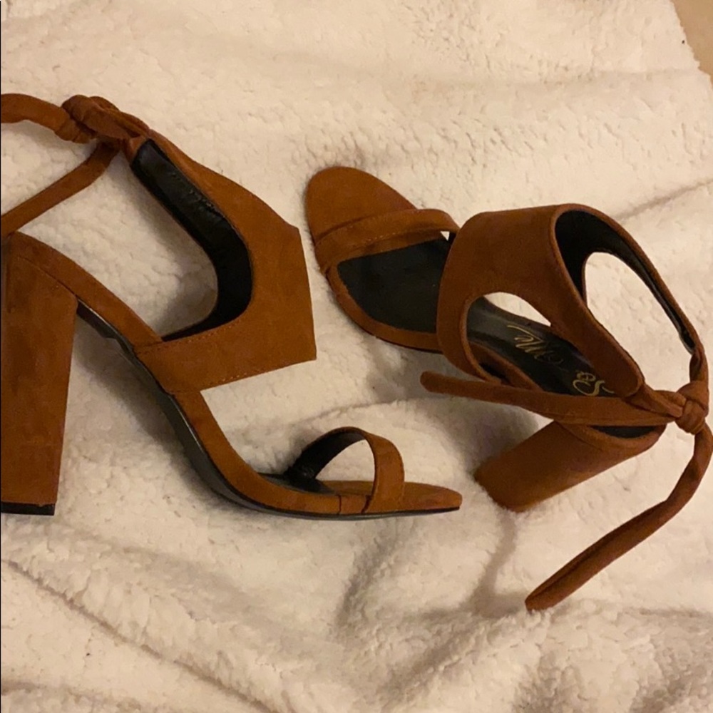 Chunky heels